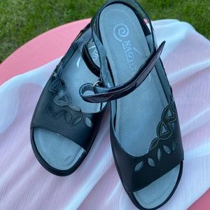 Naot Sandals Euro 39